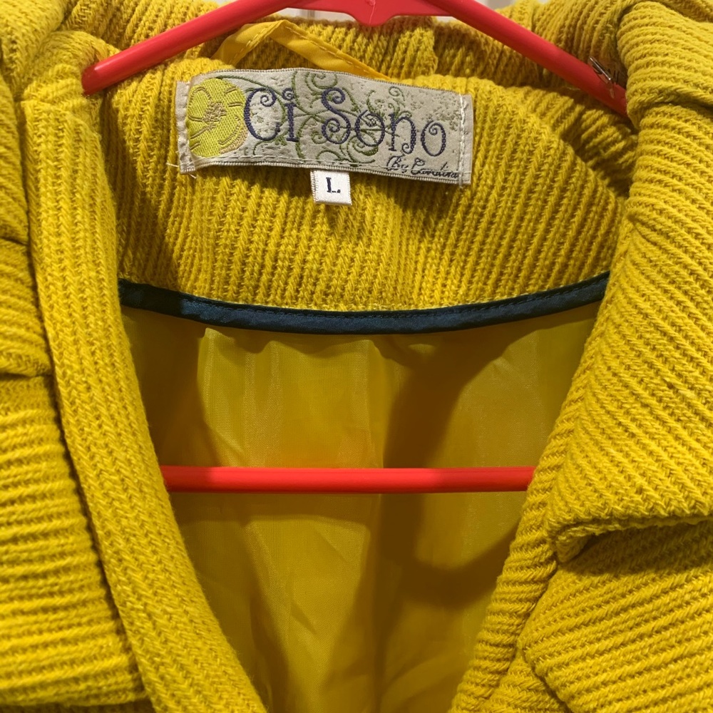 Yellow Vintage Coat (L) - Picture 5 of 5